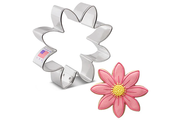 Daisy Cookie Cutter - Ann Clark
