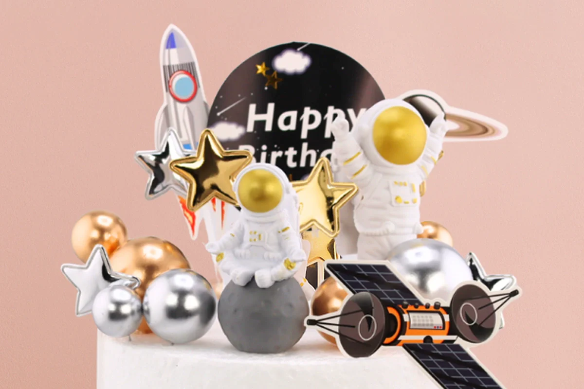 Space Cake Topper Set - Iconic Cake Art